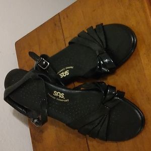 SAS black sandals